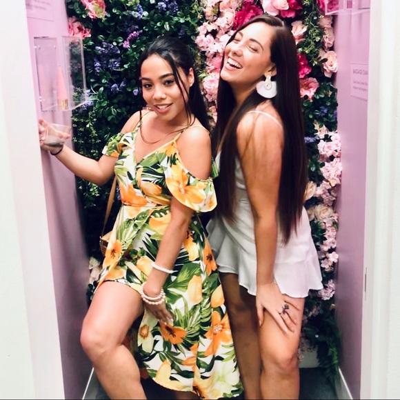 Dress - Picture 2 of 3